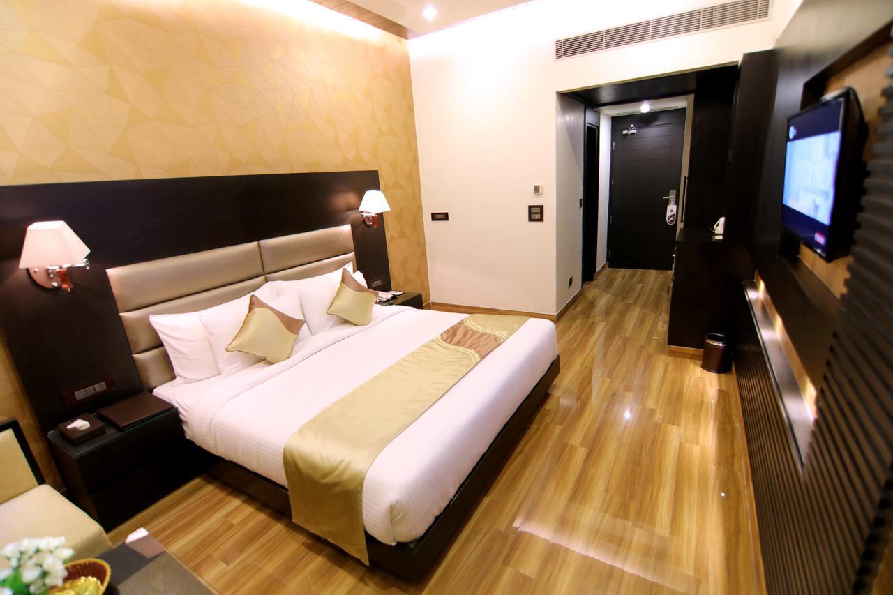 Hotel Grand Orchid Haridwār Екстериор снимка