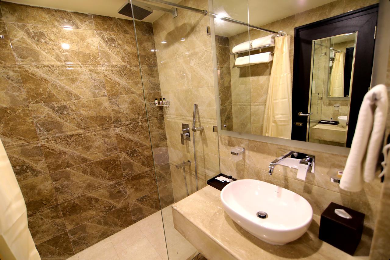 Hotel Grand Orchid Haridwār Екстериор снимка
